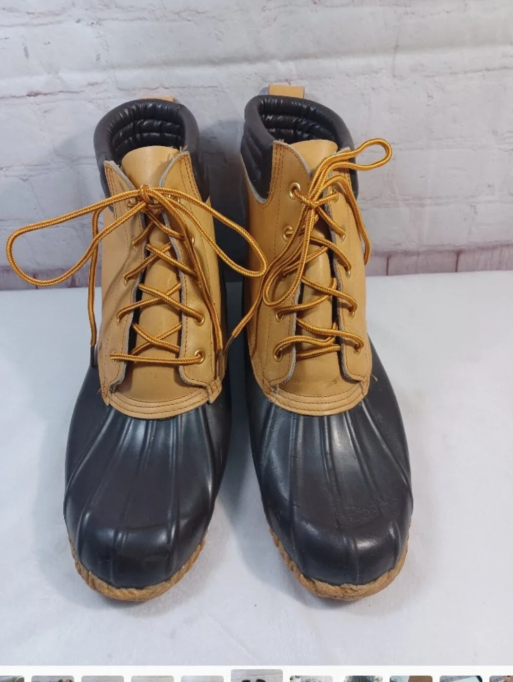 Vintage Herman Survivors duck boots in size 11 with genuine sheep fur lining